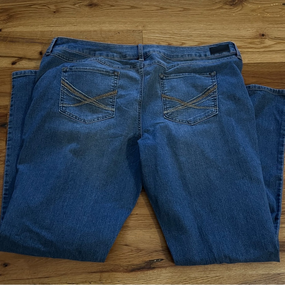 Natural Reflection Jeans - Picture 4 of 4